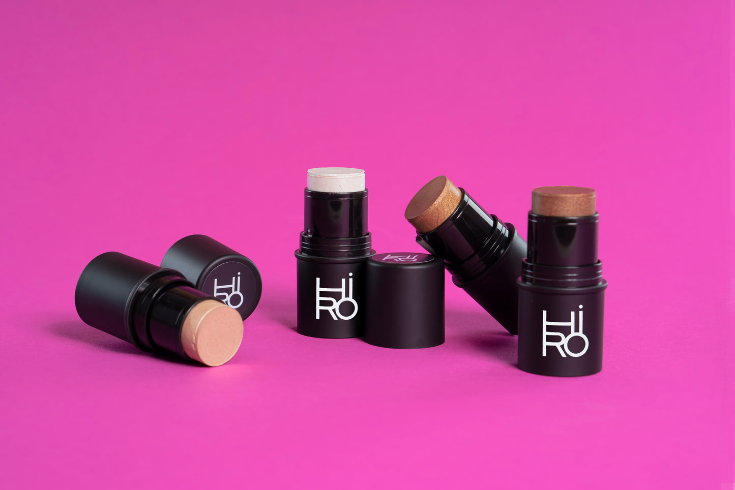 HIRO Cosmetics Multistick Lippen & Wangen in 'Voodoo Ray'