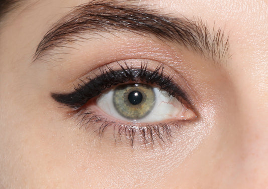 HIRO Natürlicher gepresster Eye-Shadow 'Vinyl'